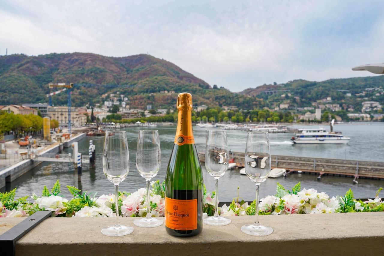 Appartamento Esclusivo Fronte Lago, In Centro A Como Con Garage Eksteriør billede