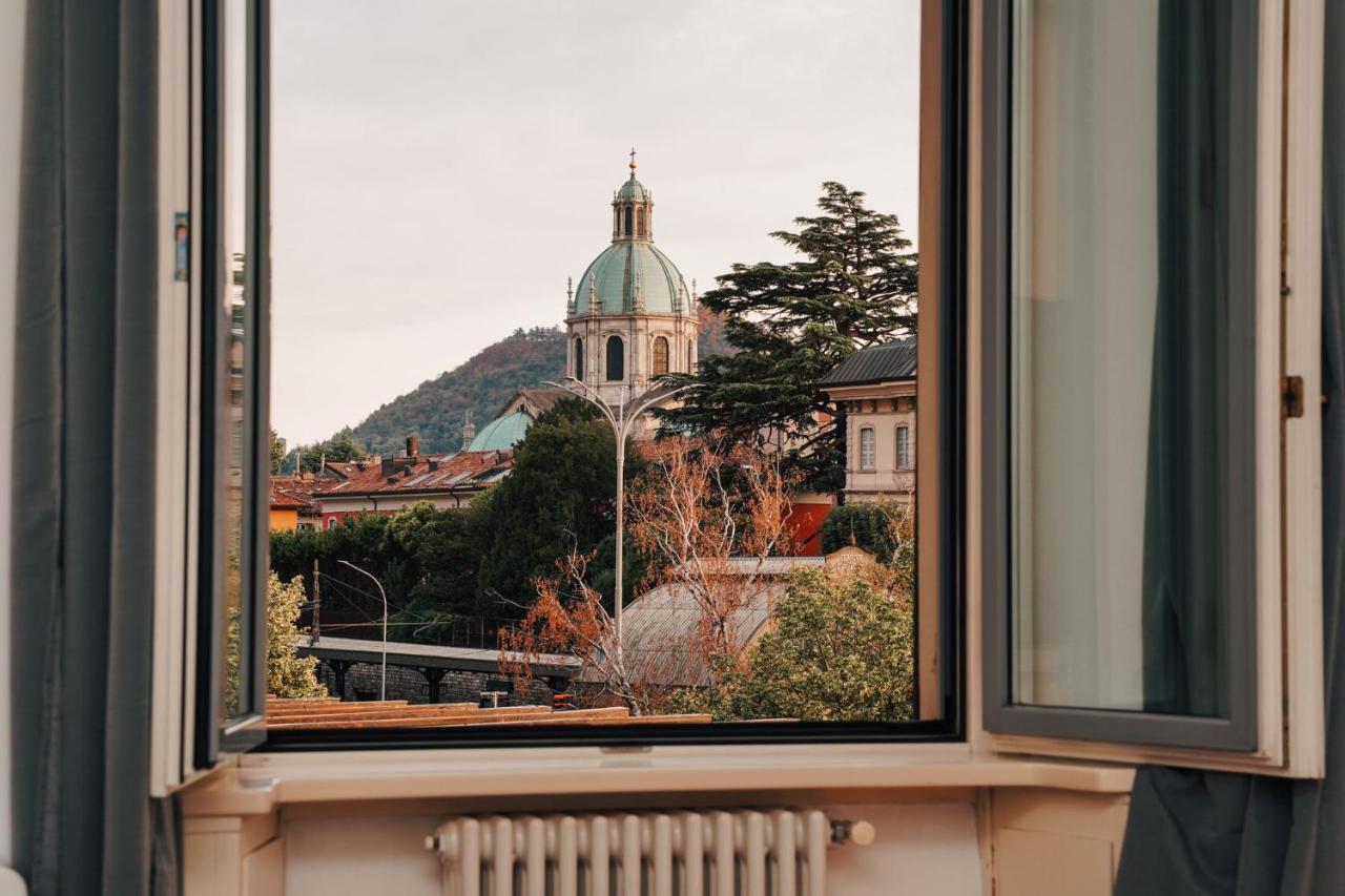 Appartamento Esclusivo Fronte Lago, In Centro A Como Con Garage Eksteriør billede